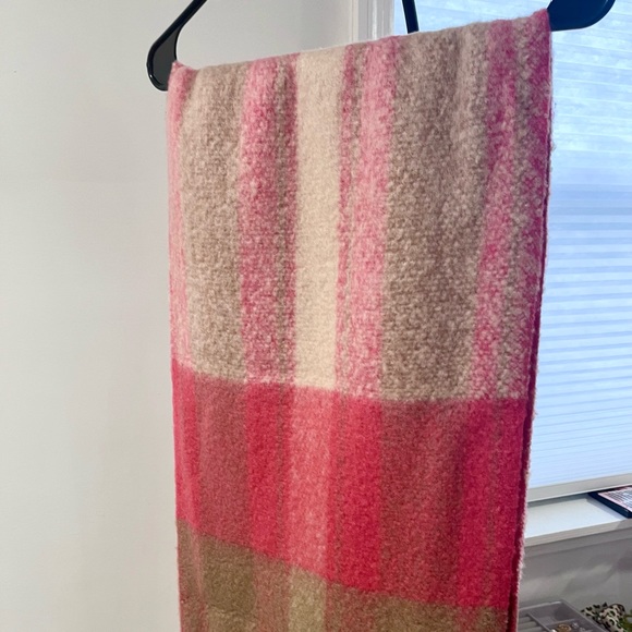 NWOT ASOS scarf - Picture 3 of 9